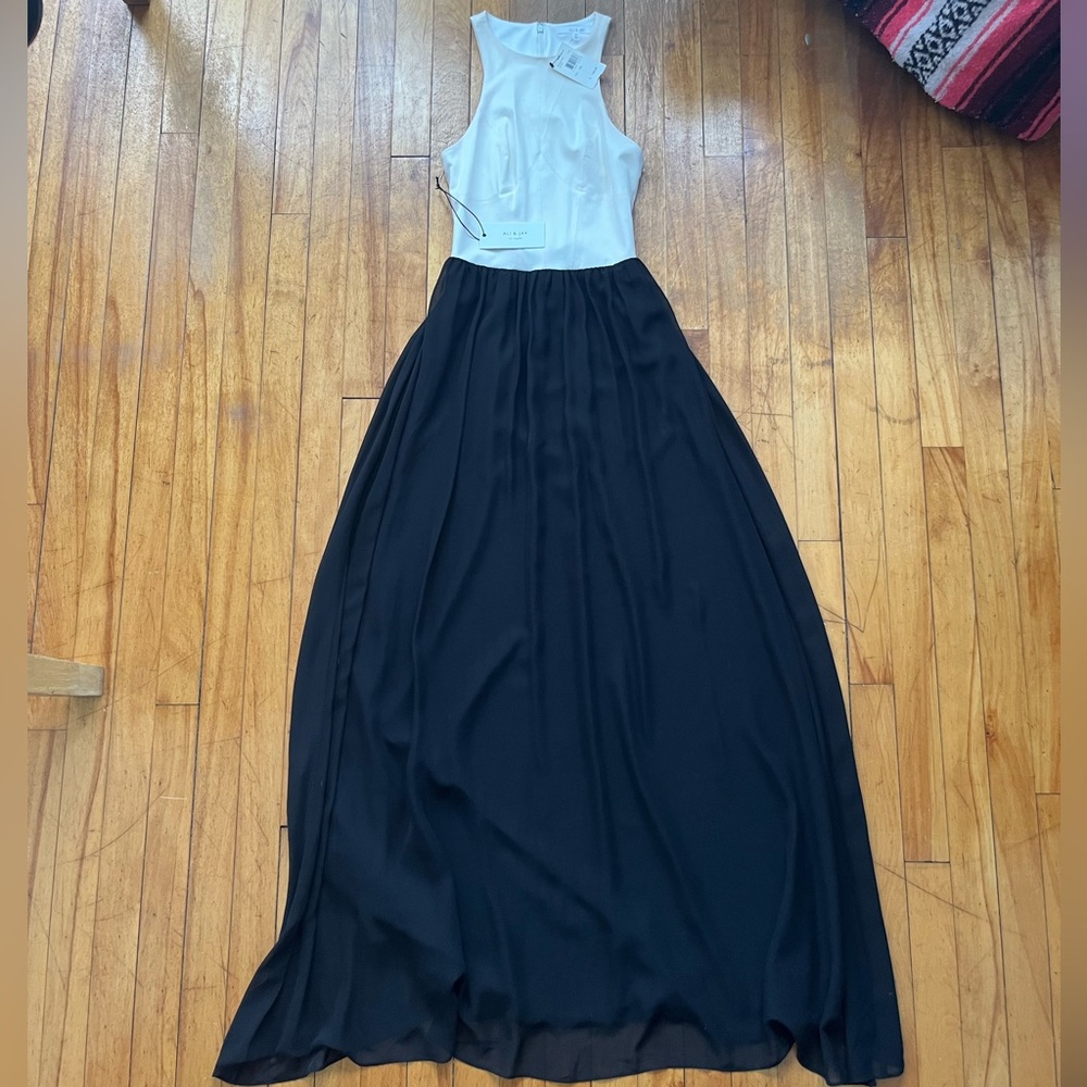 NWT Ali & Jay white‎ and black color block halter top maxi dress women’s XS